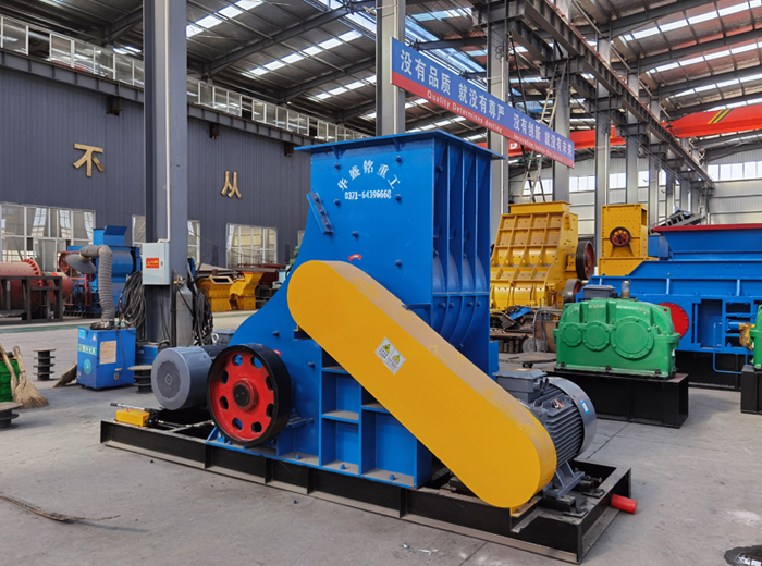 雙級粉碎機(jī)設(shè)備工作原理 